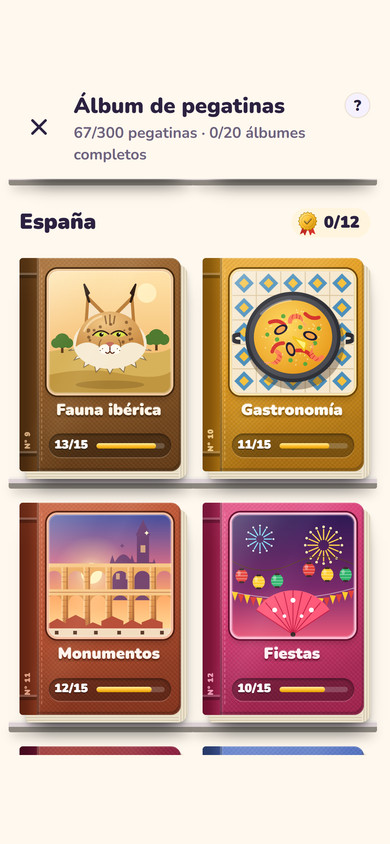 Álbumes de España: Fauna ibérica, Gastronomía, Monumentos y Fiestas, con muchas pegatinas y las portadas enteras